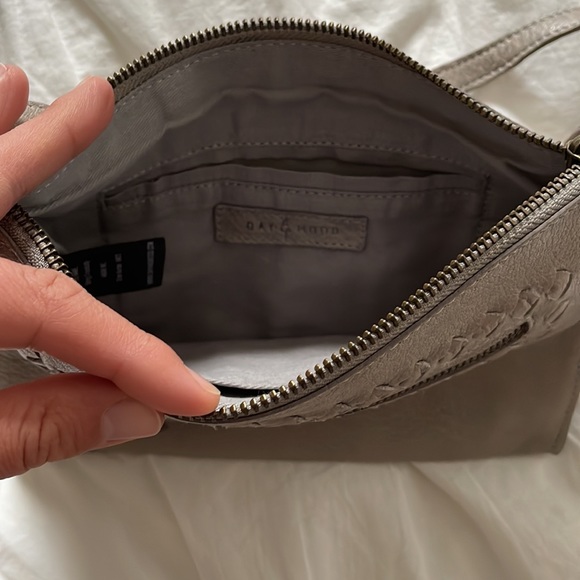 Anthro Day & Mood Sting crossbody in lite gray 100% leather NWT - Picture 5 of 9